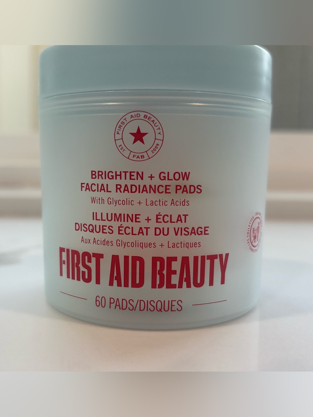 First Aid Beauty Brighten + Glow Facial Radiance Pads